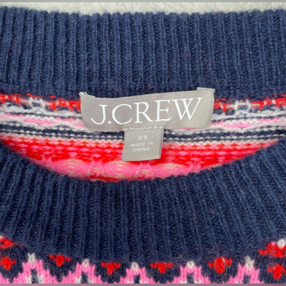 J. Crew Navy Shrunken Fair Isle Crewneck Sweater Size XS Pink Red Hearts - Picture 5 of 9